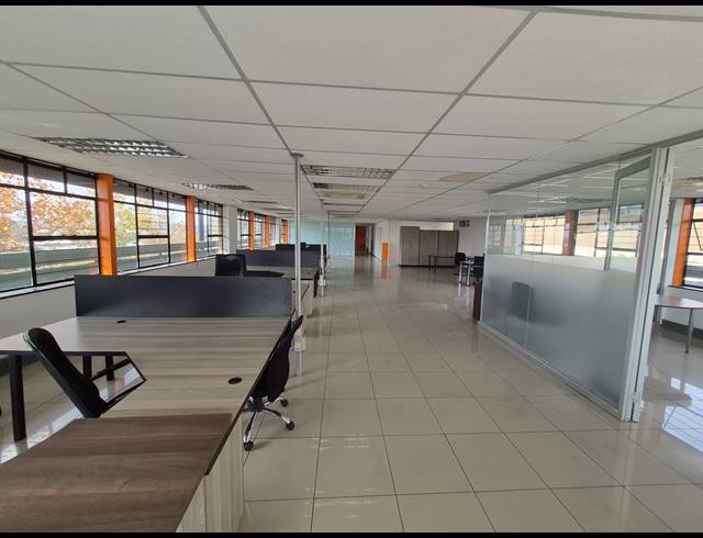 313M² OFFICE TO LET IN RIVONIA